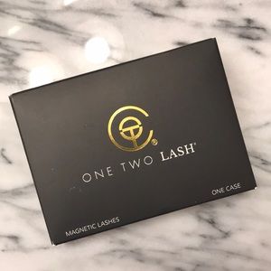 One Two Cosmetics - Magnetic Lashes / Eyelashes